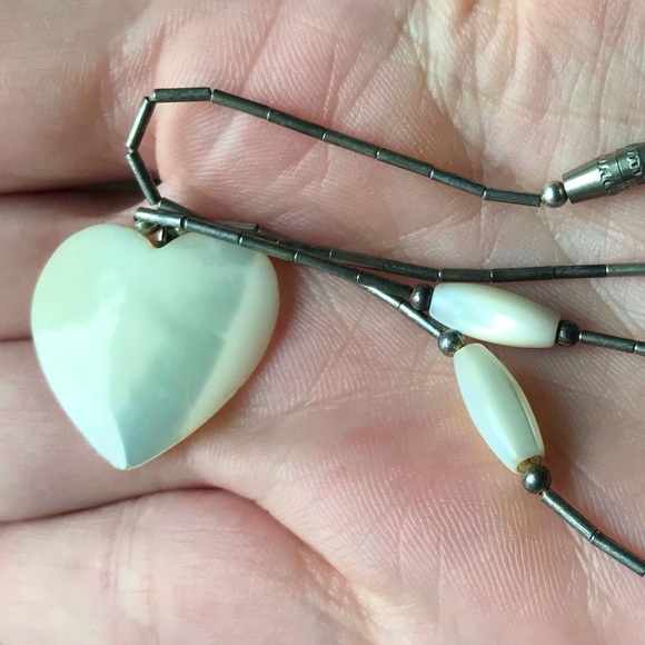 Vintage Mother Of Pearl Heart Necklace - Picture 3 of 6